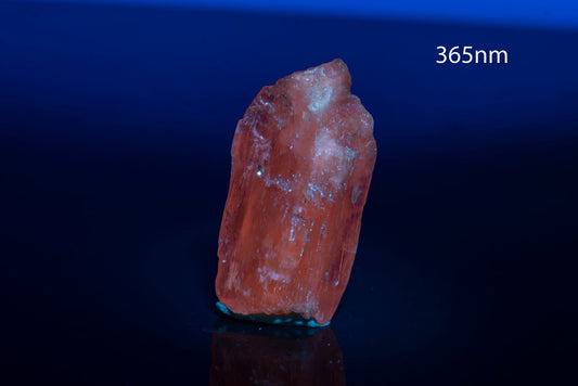 Light pink kunzite spodumene 25.8g fluorescent