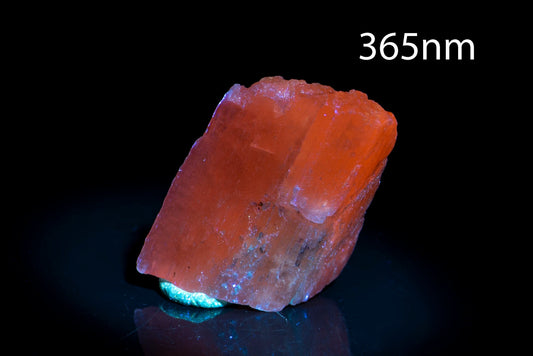 Green spodumene 12.9g fluorescent