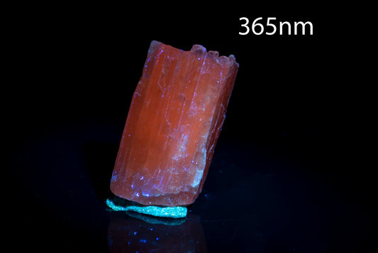 Yellow green spodumene 13.5g fluorescent