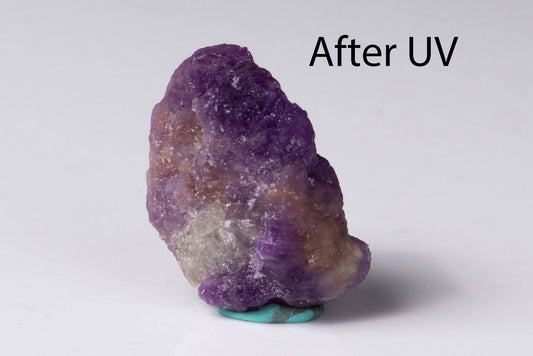 Hackmanite (tenebrescent sodalite) 14.4g fluorescent