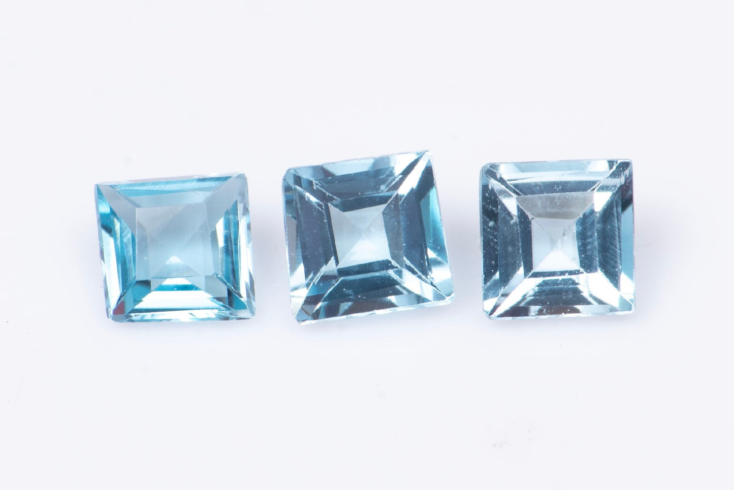3 pieces blue topaz 0.51ct 3mm square cut