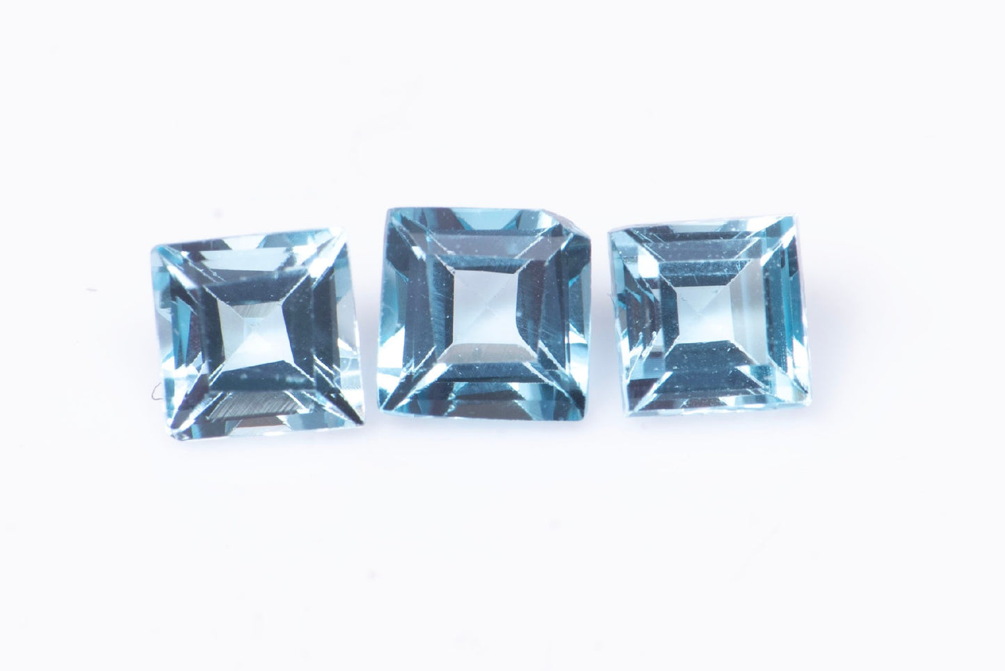 3 pieces blue topaz 0.53ct 3mm square cut