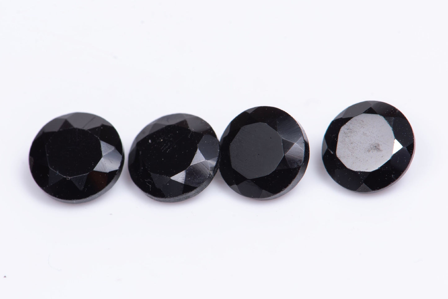 4 броя черен шпинел 4.12ct 6mm кръгла шлифовка