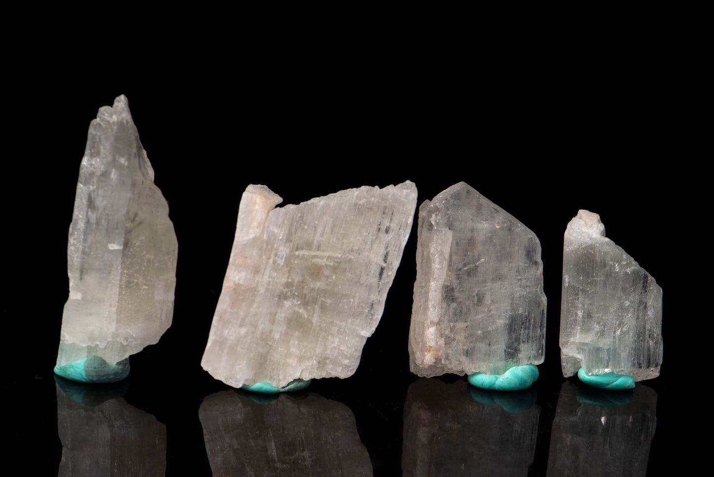 4 pieces kunzite spodumene 16.8g fluorescent