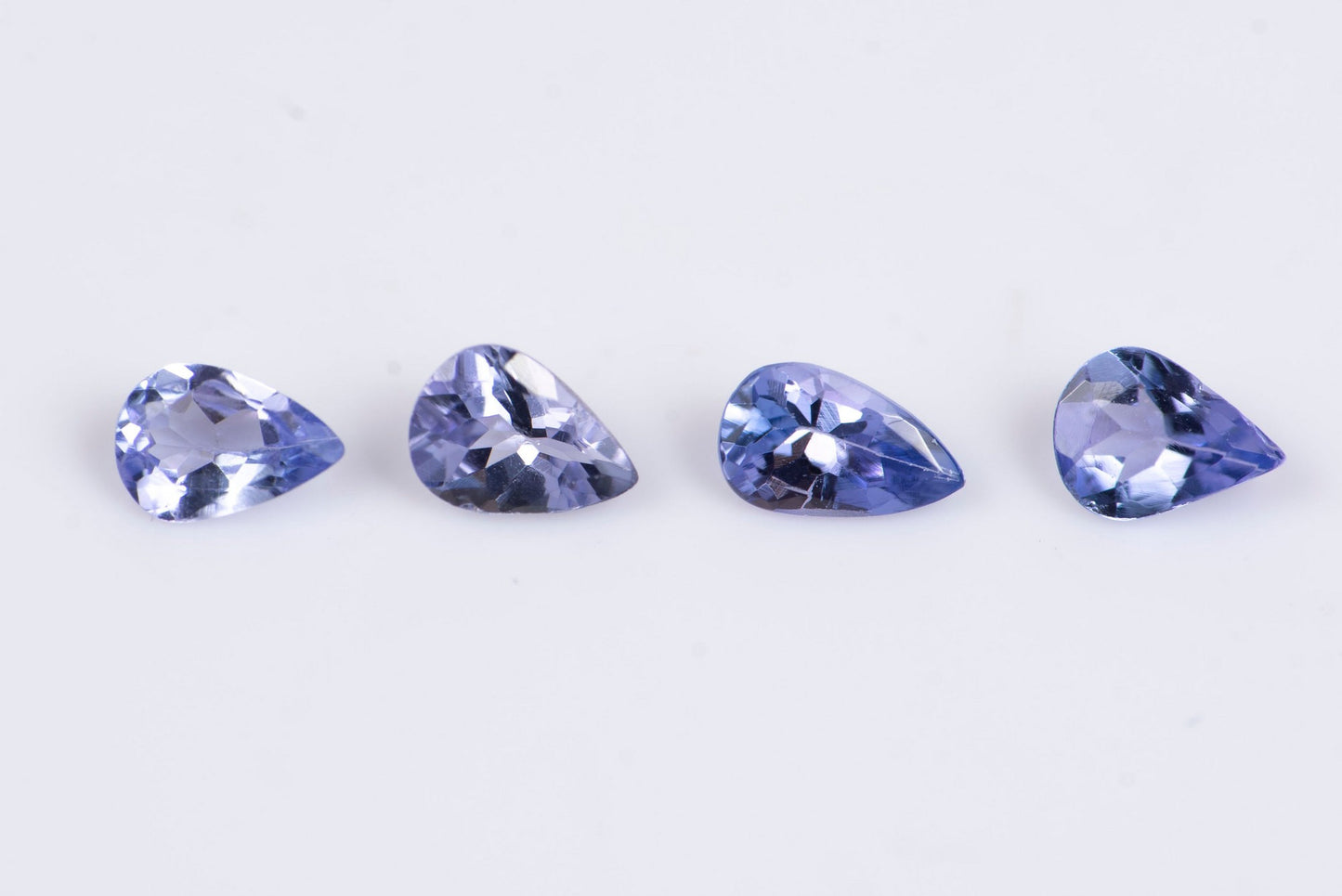 4 броя танзанит 0.52ct, капковидна шлифовка