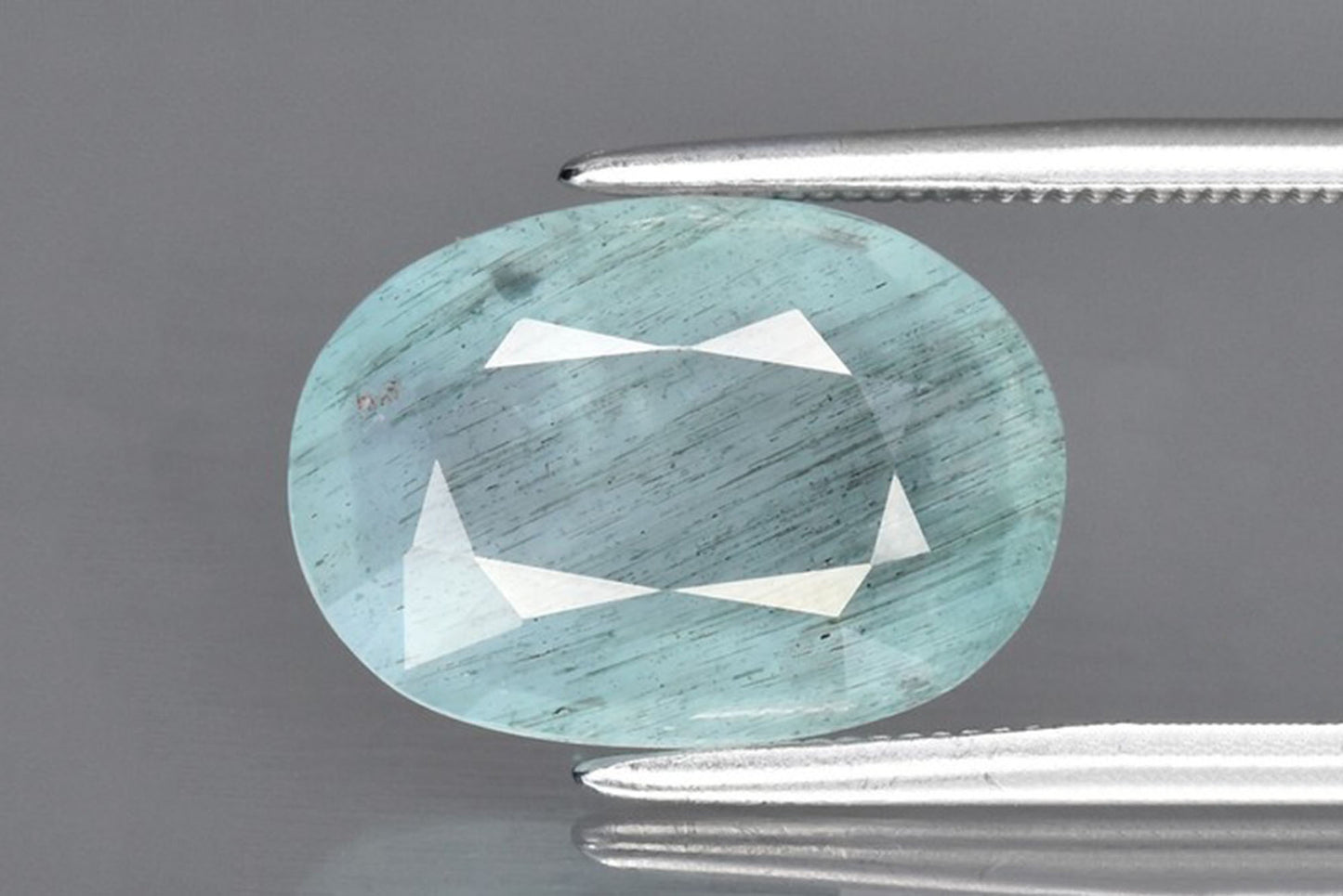 Blue Aquamarine 3.28ct oval cut