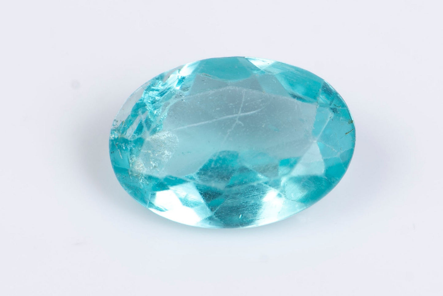 Син апатит 0.65ct, овална шлифовка