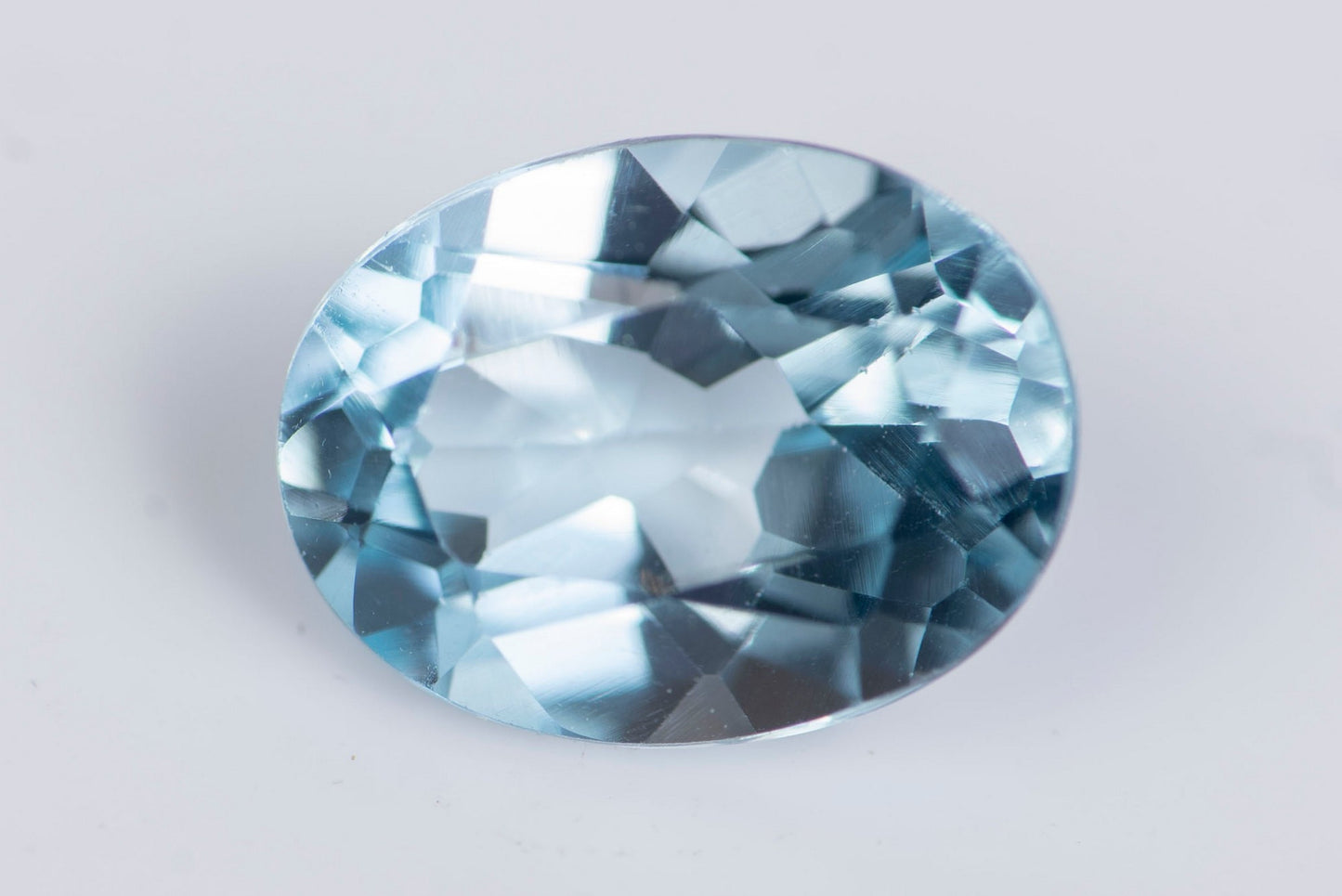 Blue topaz 1.34ct 8x6mm oval cut