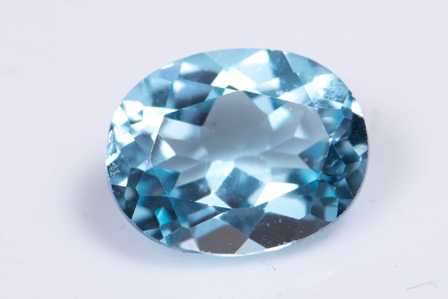 Blue topaz 2.85ct 10x8mm oval cut