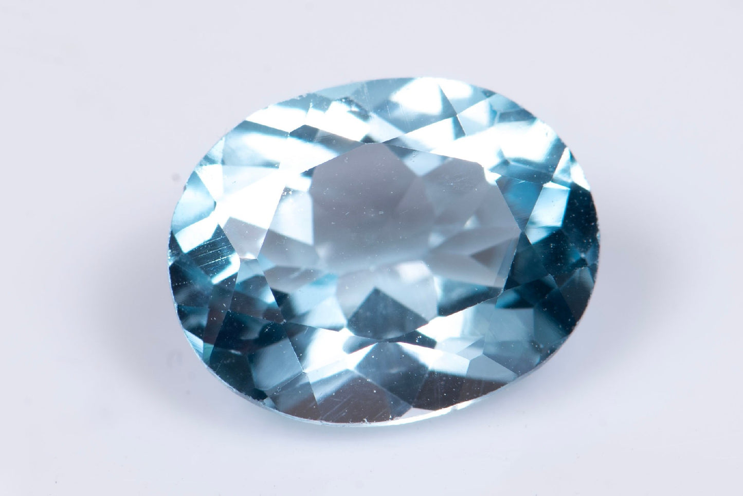 Blue topaz 3.00ct 10x8mm oval cut