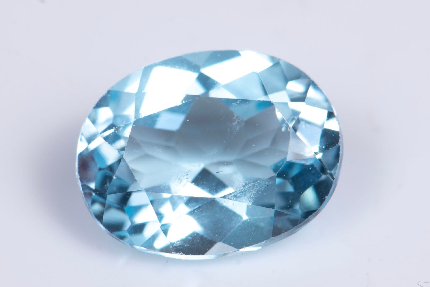 Blue topaz 3.07ct 10x8mm oval cut