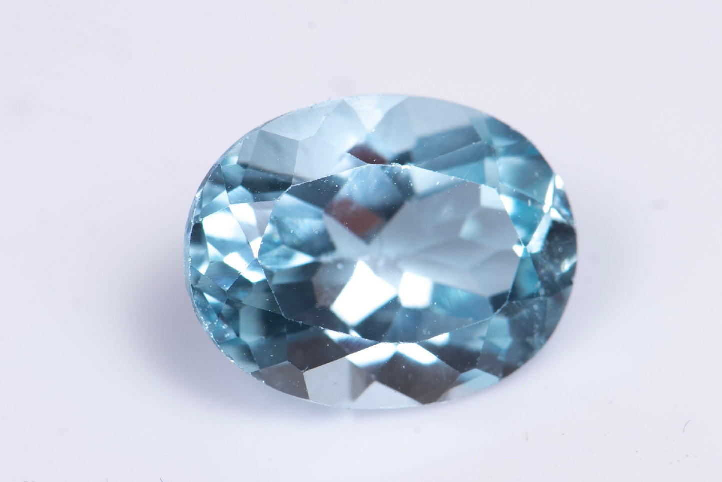 Blue topaz 3.08ct 10x8mm oval cut