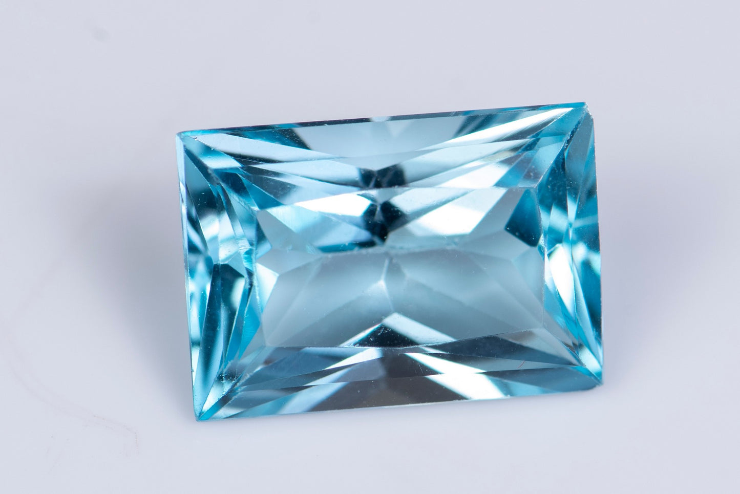 Blue topaz 5.84ct octagon cut