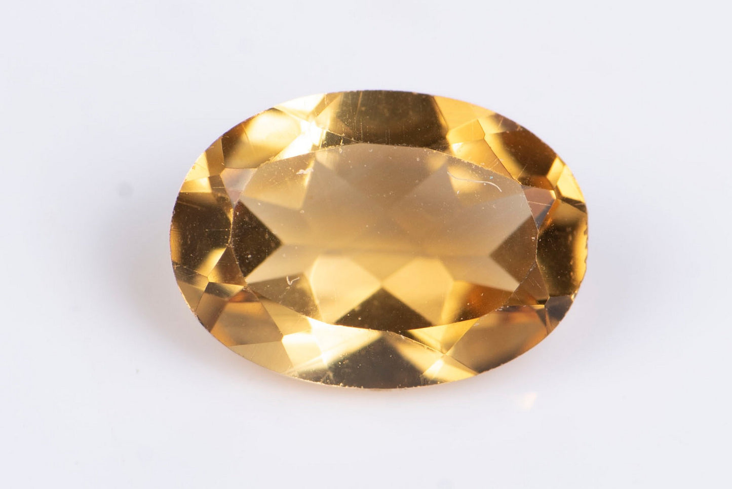 Цитрин 0.60ct 7x5mm овална шлифовка