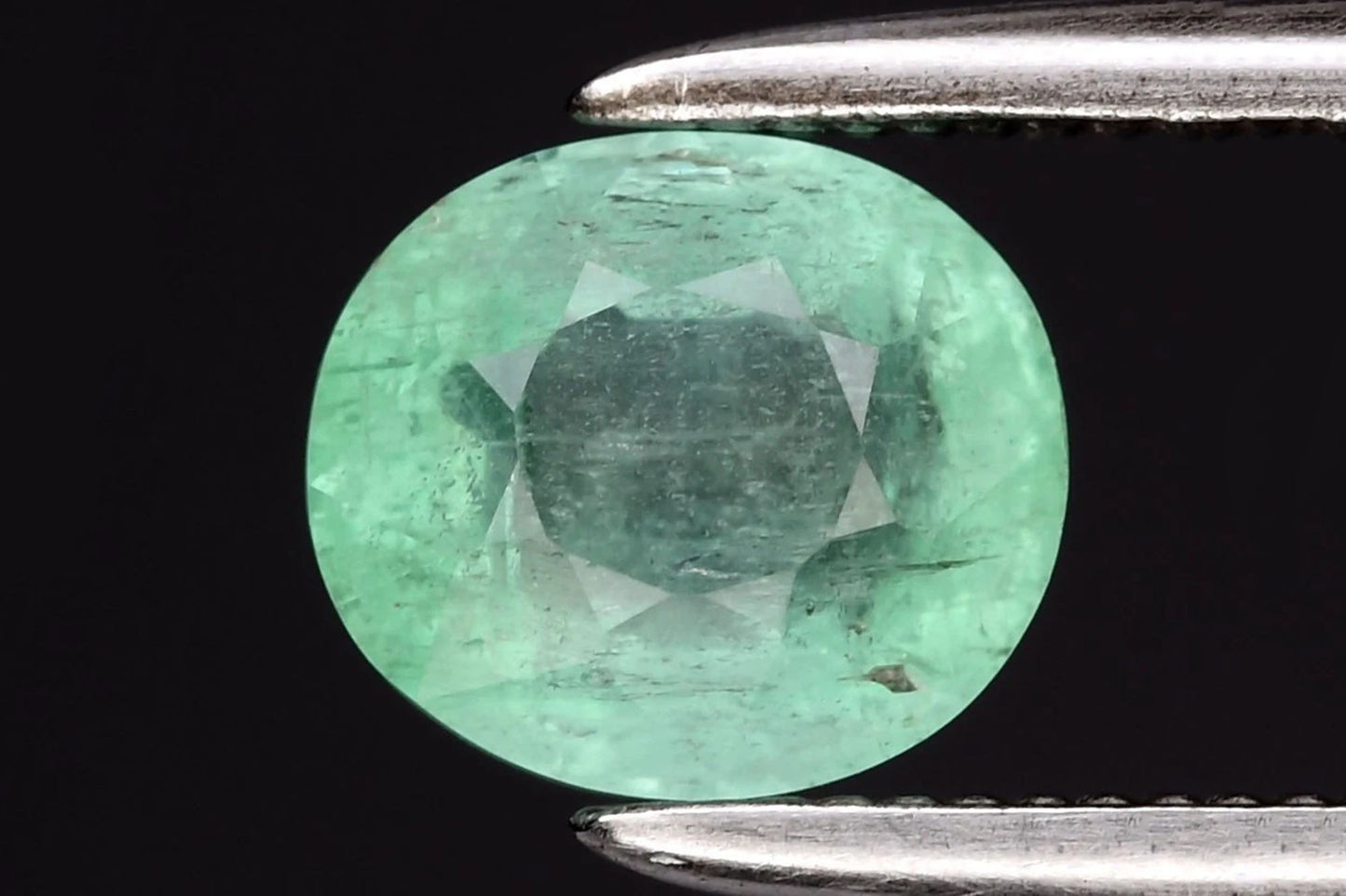 Натурален Смарагд от Нигерия 0.76ct 6x5.2mm Овална шлифовка