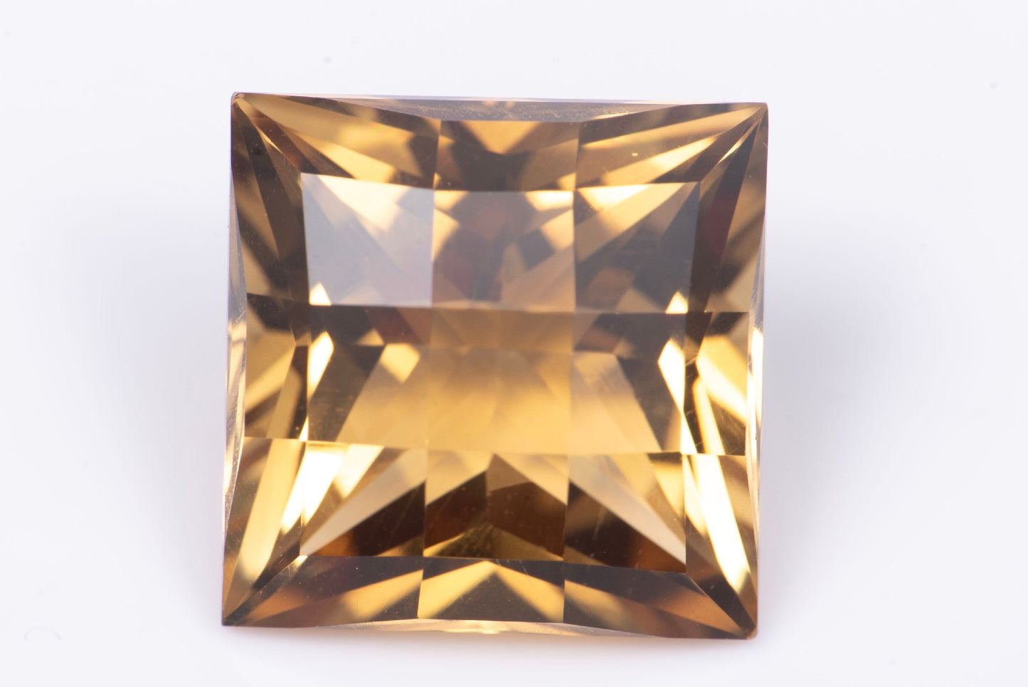 Golden citrine 9.09ct 12mm VS fancy radiant cut