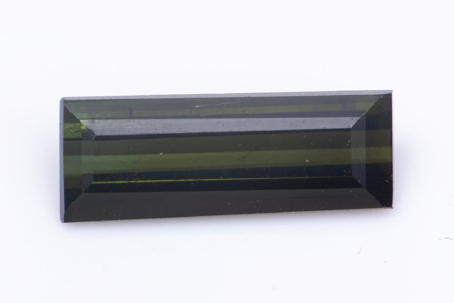 Green tourmaline 0.88ct baguette cut