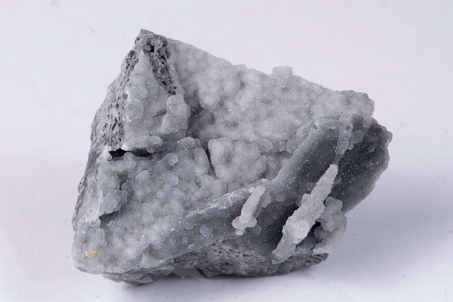 Сив халцедон със захарен кварц 227g