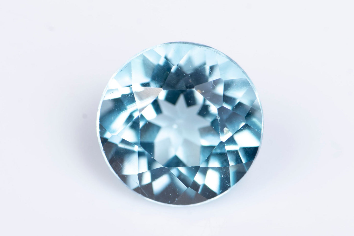 Light blue topaz 1.61ct 7mm round cut
