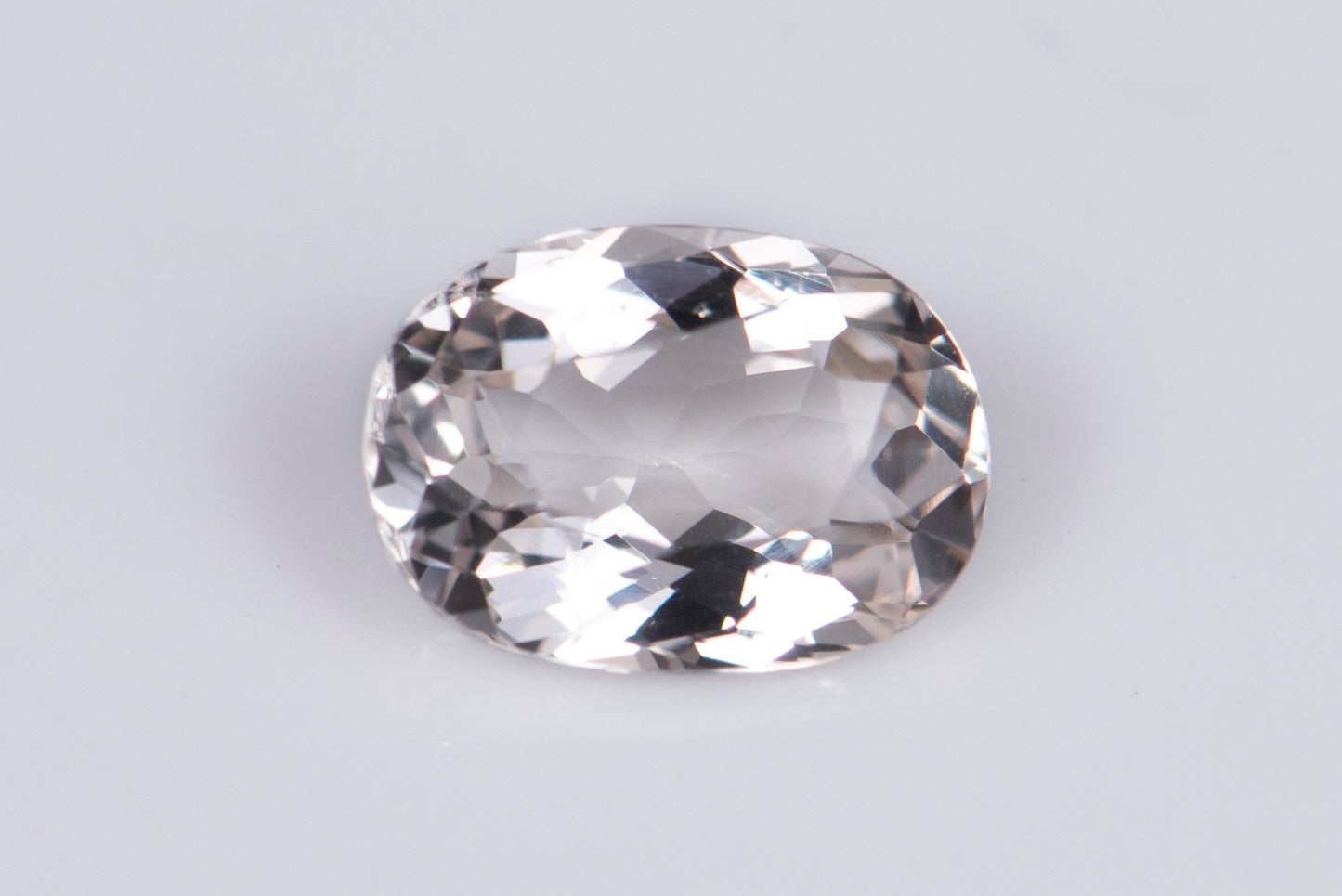 Light pink morganite beryl 0.65ct oval cut