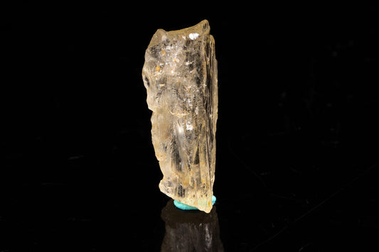 Флуоресцентен скаполит кристал 12.8ct