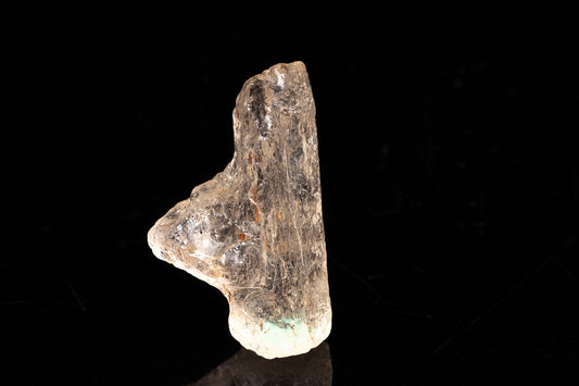 Флуоресцентен скаполит кристал 16.5ct