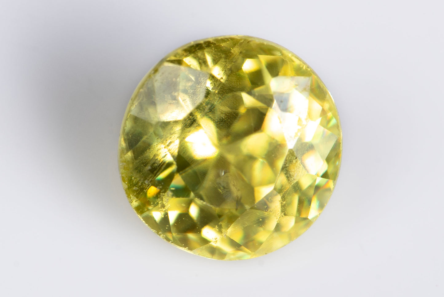 Sphene 1.27ct 6.2mm round cut