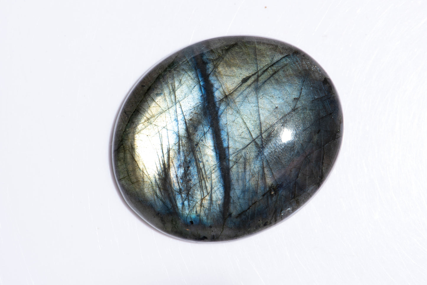 Лабрадорит 132.1ct овален кабошон