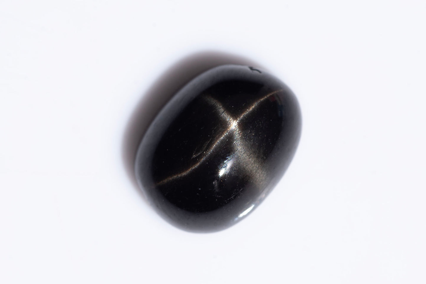 Черен звезден диопсид 2.35ct 9х7mm овален кабошон