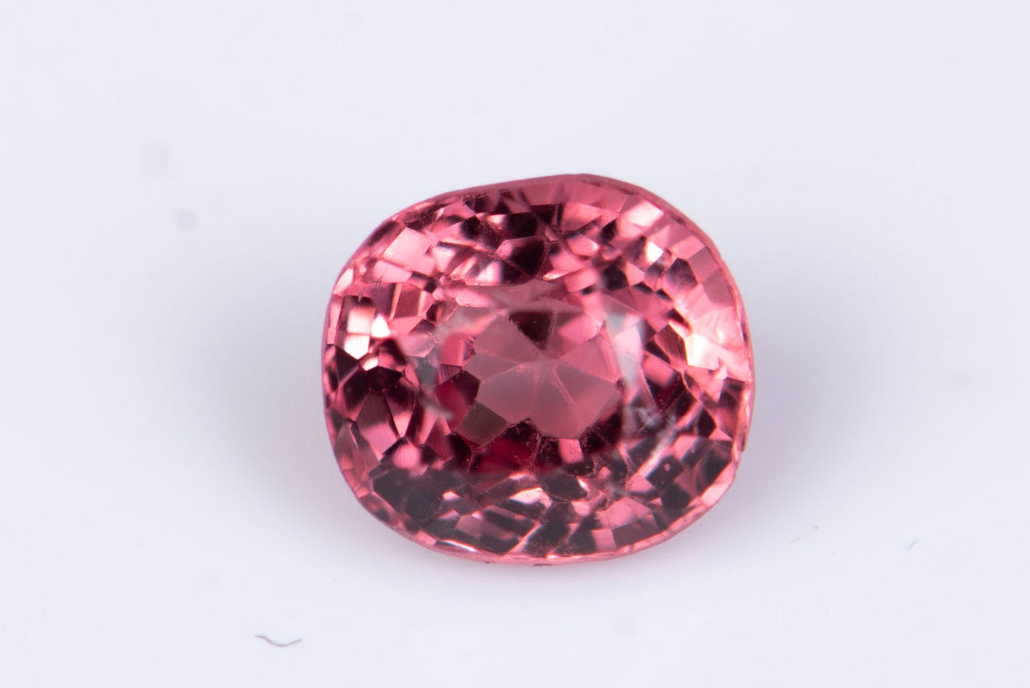 Розов шпинел 0.43ct, cushion шлифовка