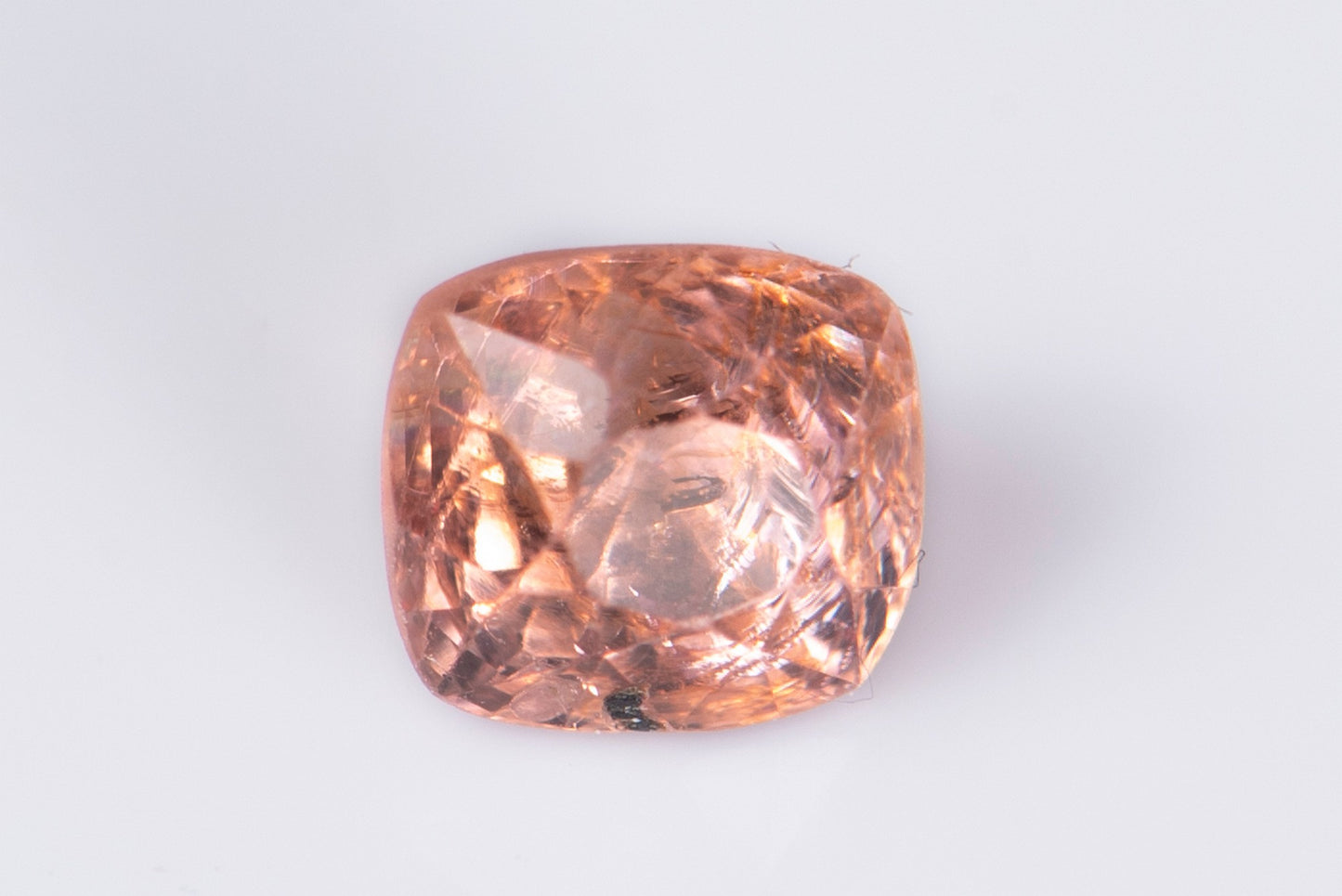 Розов шпинел 0.60ct 4.2mm, cushion шлифовка
