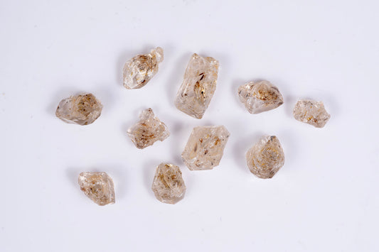 Lot 10pcs petroleum quartz crystals 28.6ct fluorescent