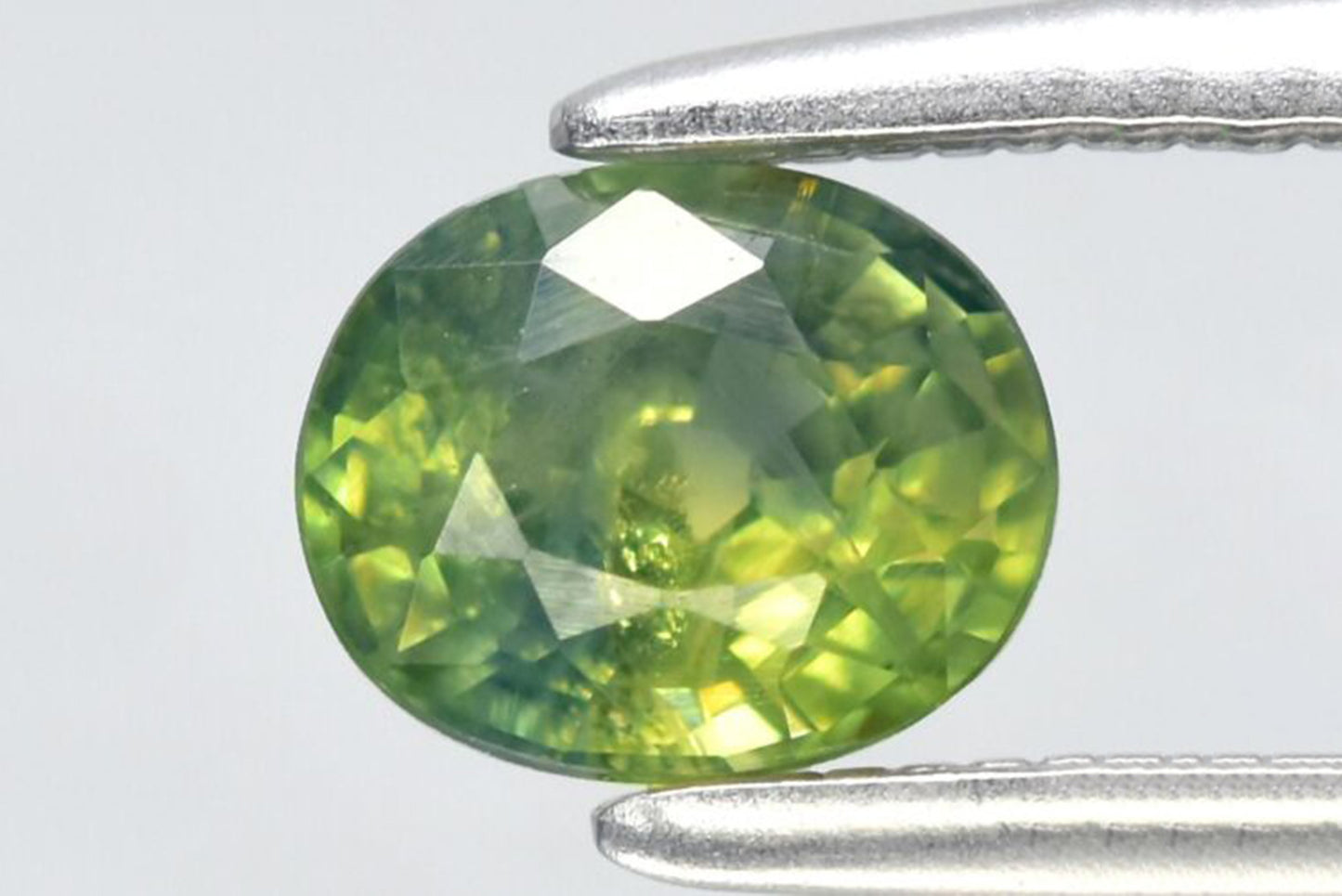 Синьо-зелен сапфир - нетретиран 0.69ct cushion шлифовка 5.5x4.5mm