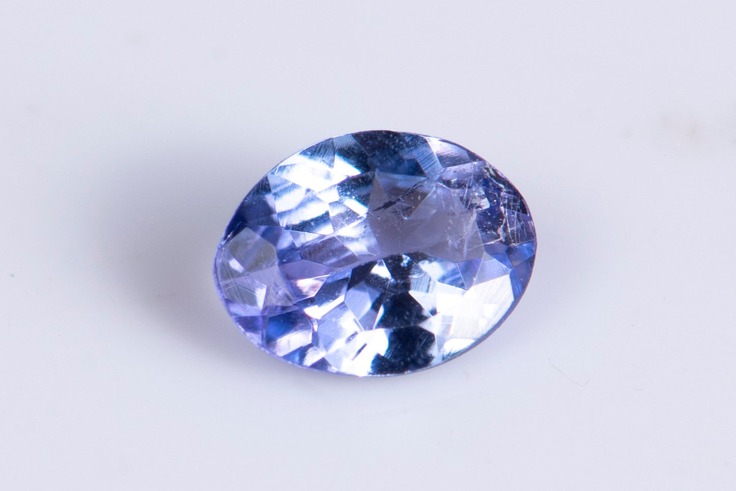 Танзанит 0.27ct, овална шлифовка