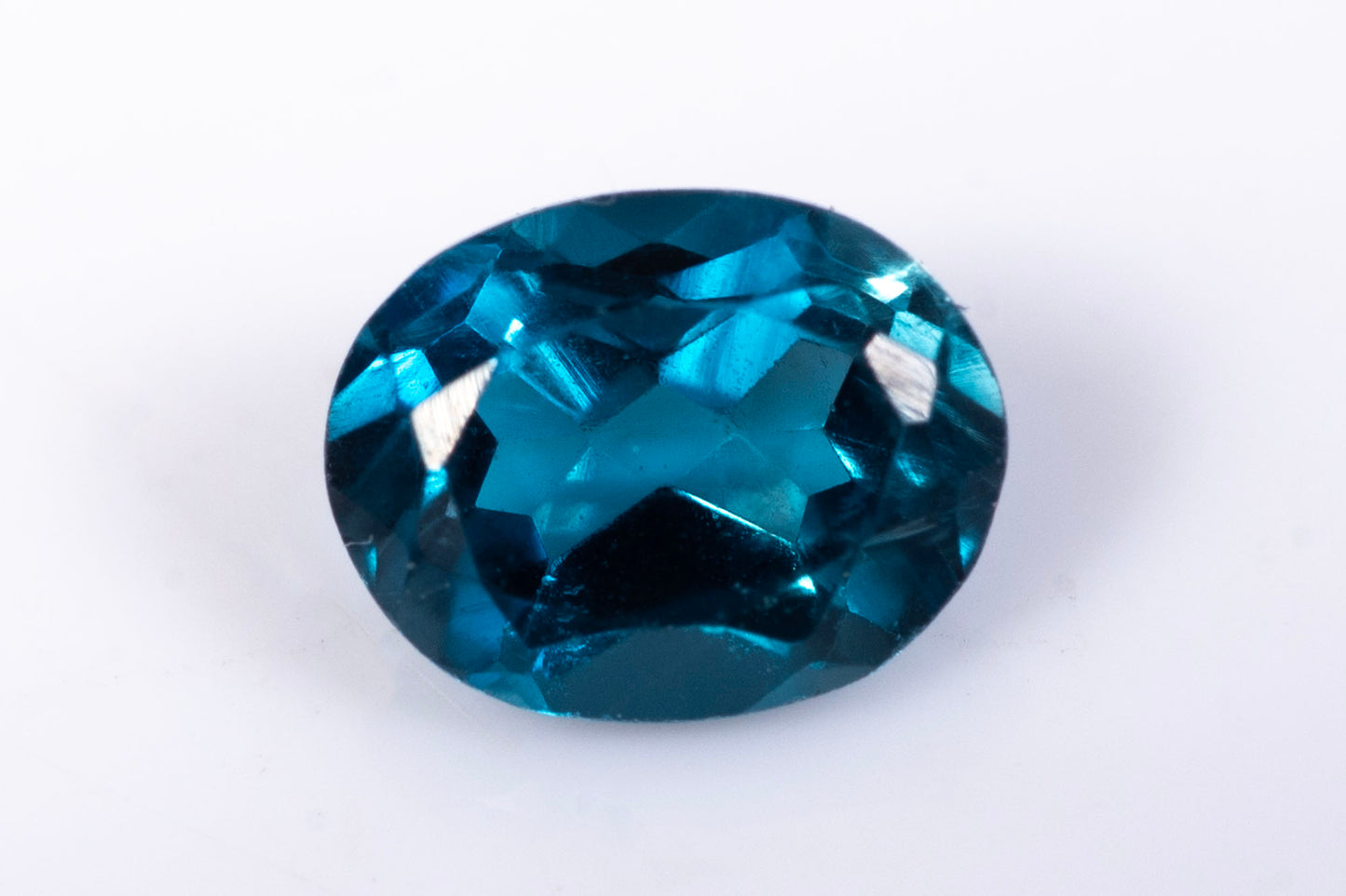 Топаз Лондонско синьо 0.46ct 5x4mm овална кройка