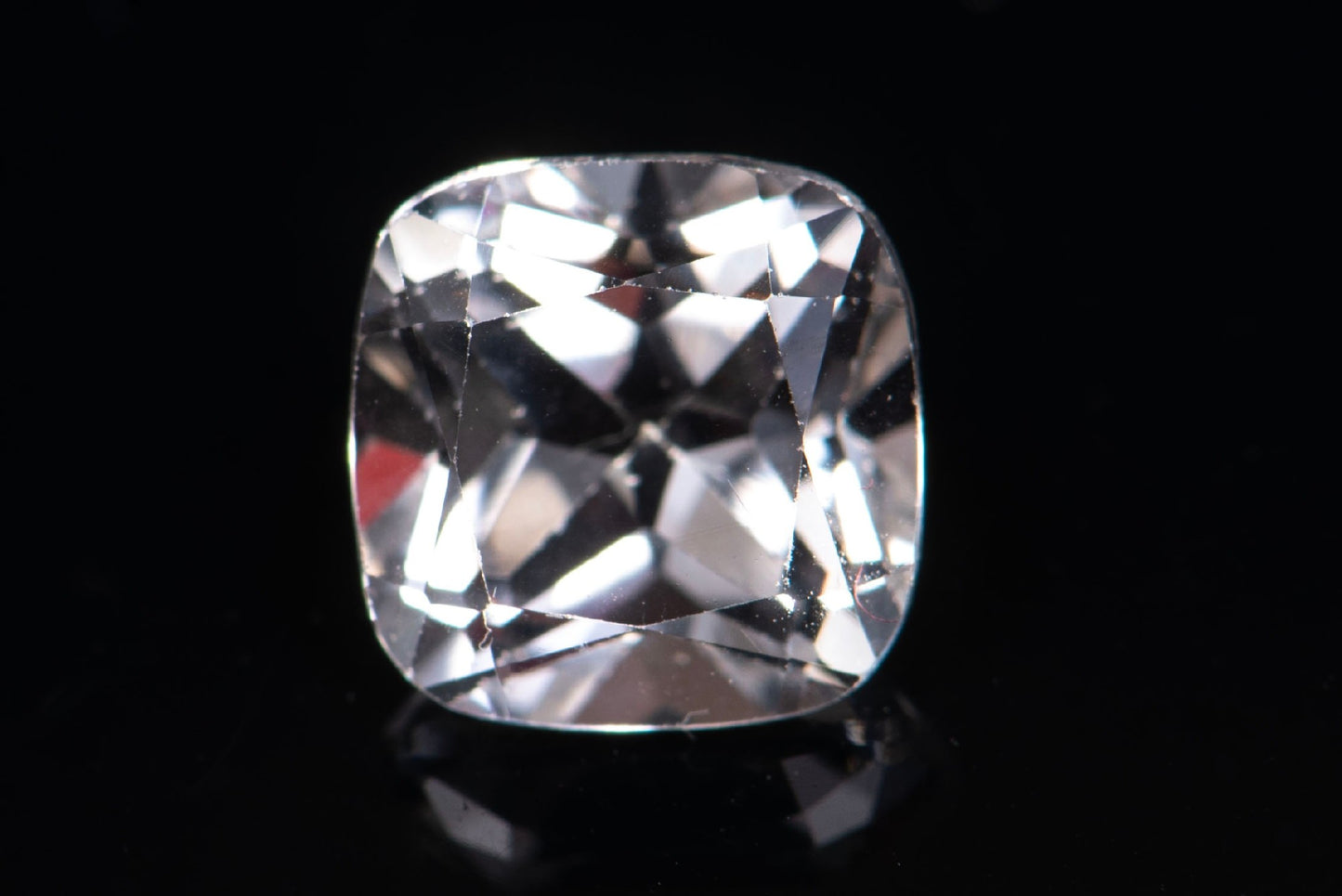 White topaz 2.14ct 7mm cushion cut