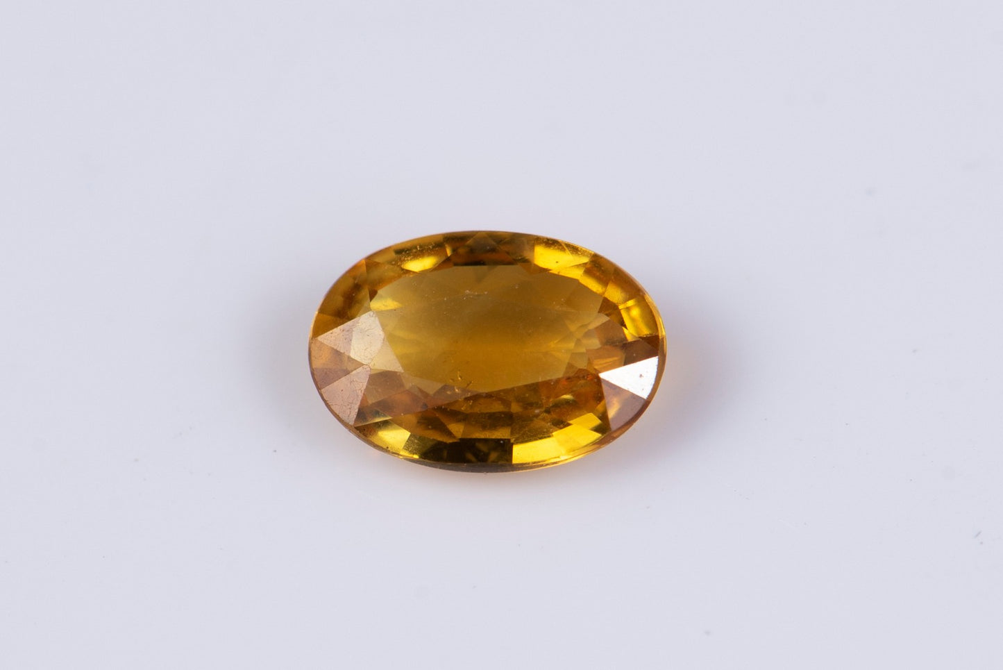 Yellow oval sapphire 0.45ct heated only