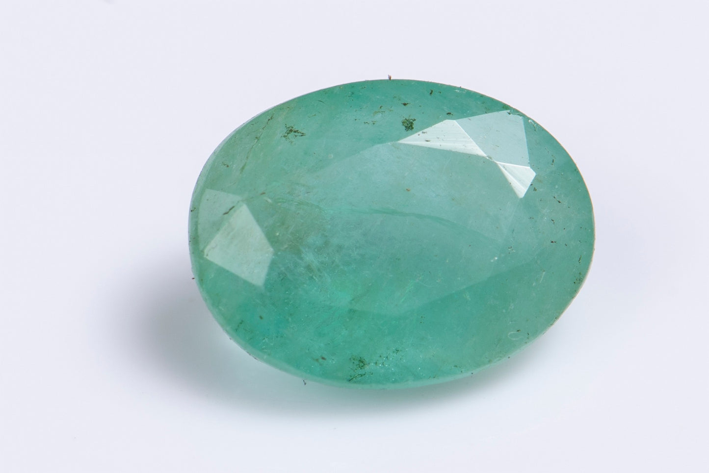 Замбийски смарагд 1.90ct овална шлифовка