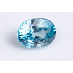 Син естествен циркон 1.32ct IF овална шлифовка