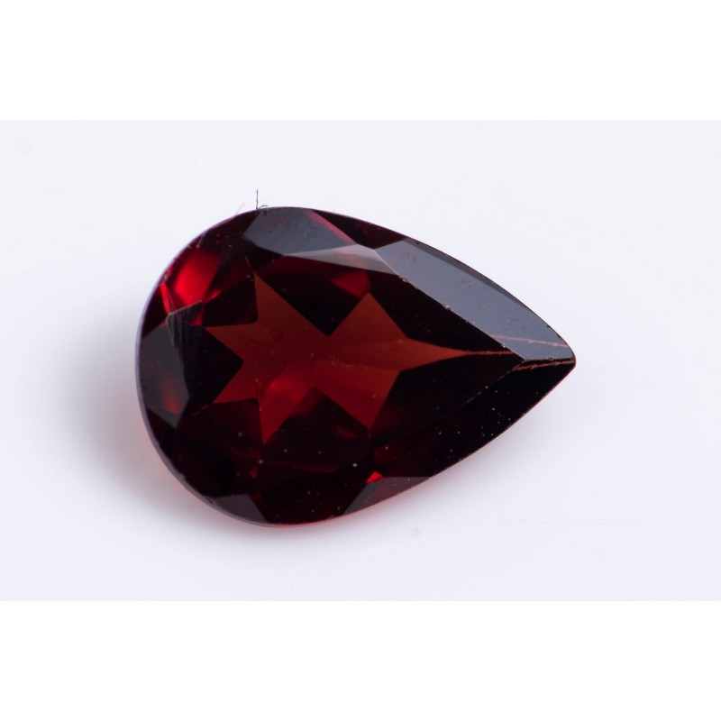 Rhodolite garnet 0.68ct teardrop cut