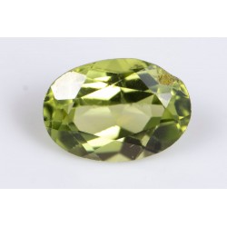 Green peridot 0.91ct 7x5mm oval cut