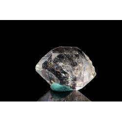 Petroleum quartz crystal 3.2ct fluorescent