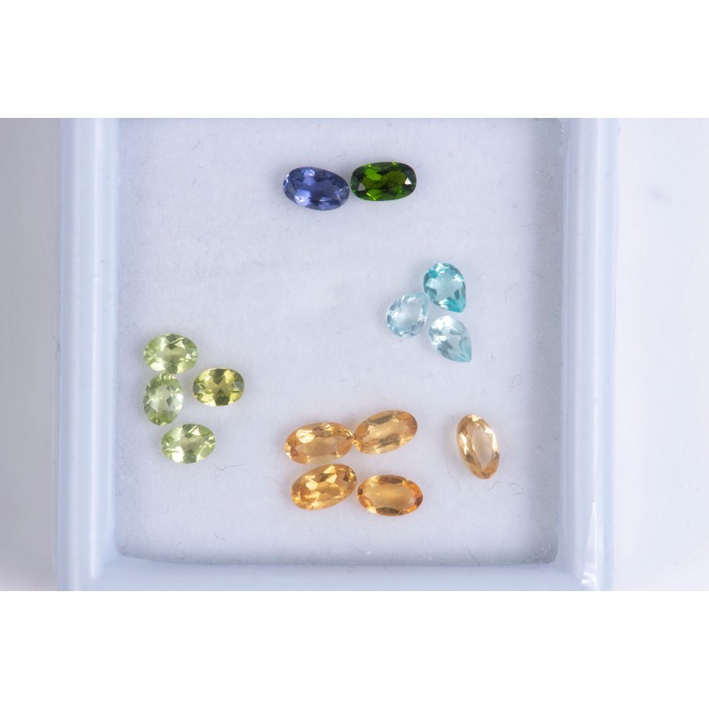 Lot 14 pieces citrine, peridot, iolite, diopside, apatite - price for 1 lot