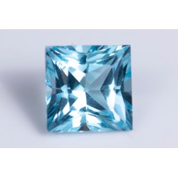 Blue topaz 3.86ct 8.6mm princess cut