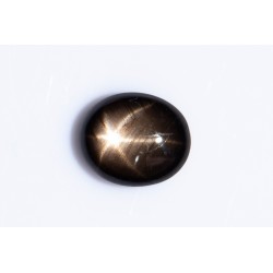 Black star sapphire 1.06ct 6-ray star oval cabochon