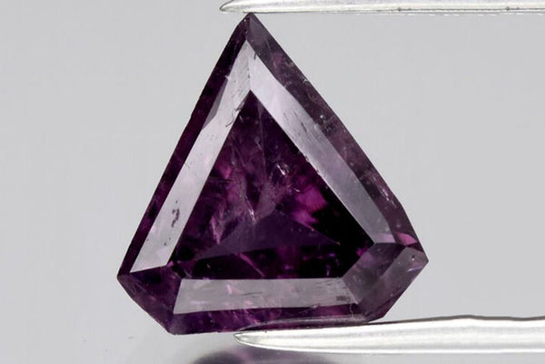Natural purple spinel 2.30ct fancy triangle cut loose gemstone for jewelry