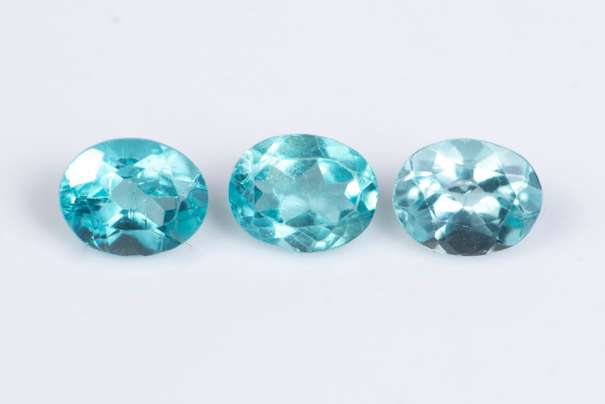 3 броя естествен син апатит 1.22ct овална шлифовка