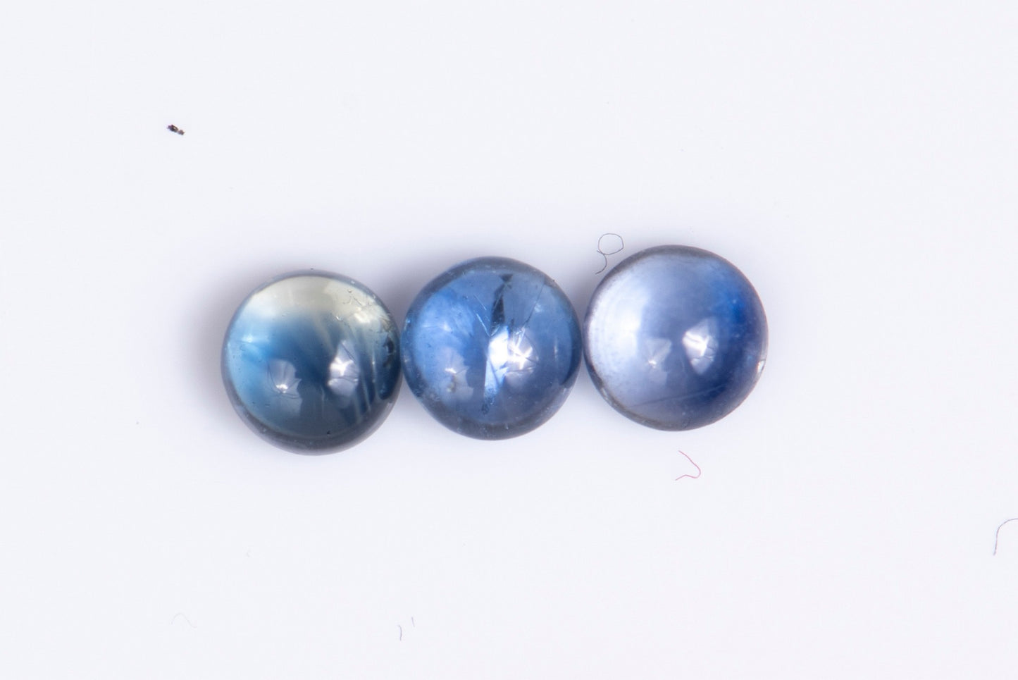 3 pieces blue sapphire 0.78ct round cabochon heated