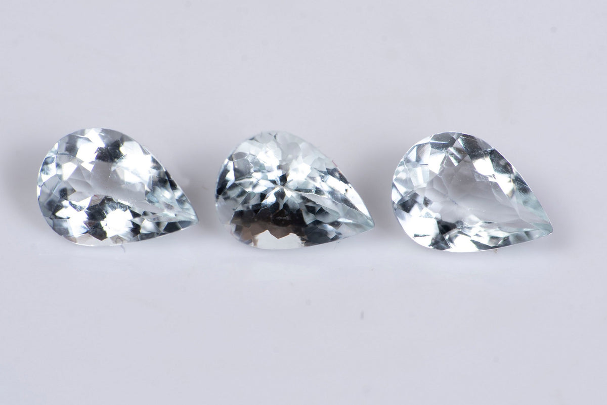 3 броя естествен гошенит (бял аквамарин) 1.92ct капковидна шлифовка