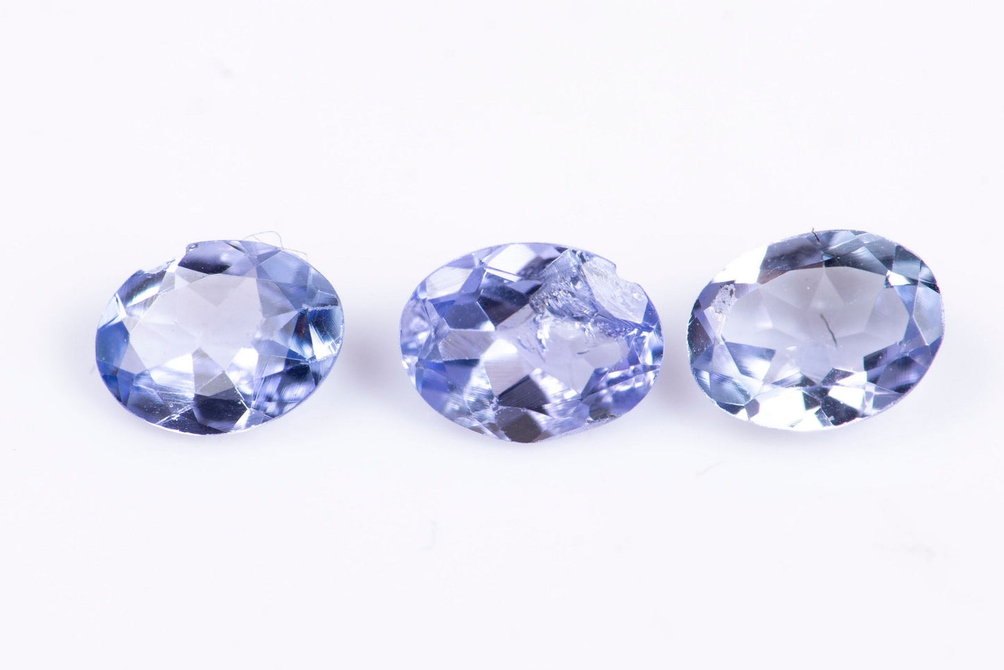 3 броя танзанит 0.50ct 4x3mm овална шлифовка